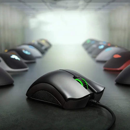 Razer DeathAdder Essential Wired Gaming Mouse, 6400 DPI Optical Sensor, Ergonomic Right-Handed Design, Compatible with Windows 7